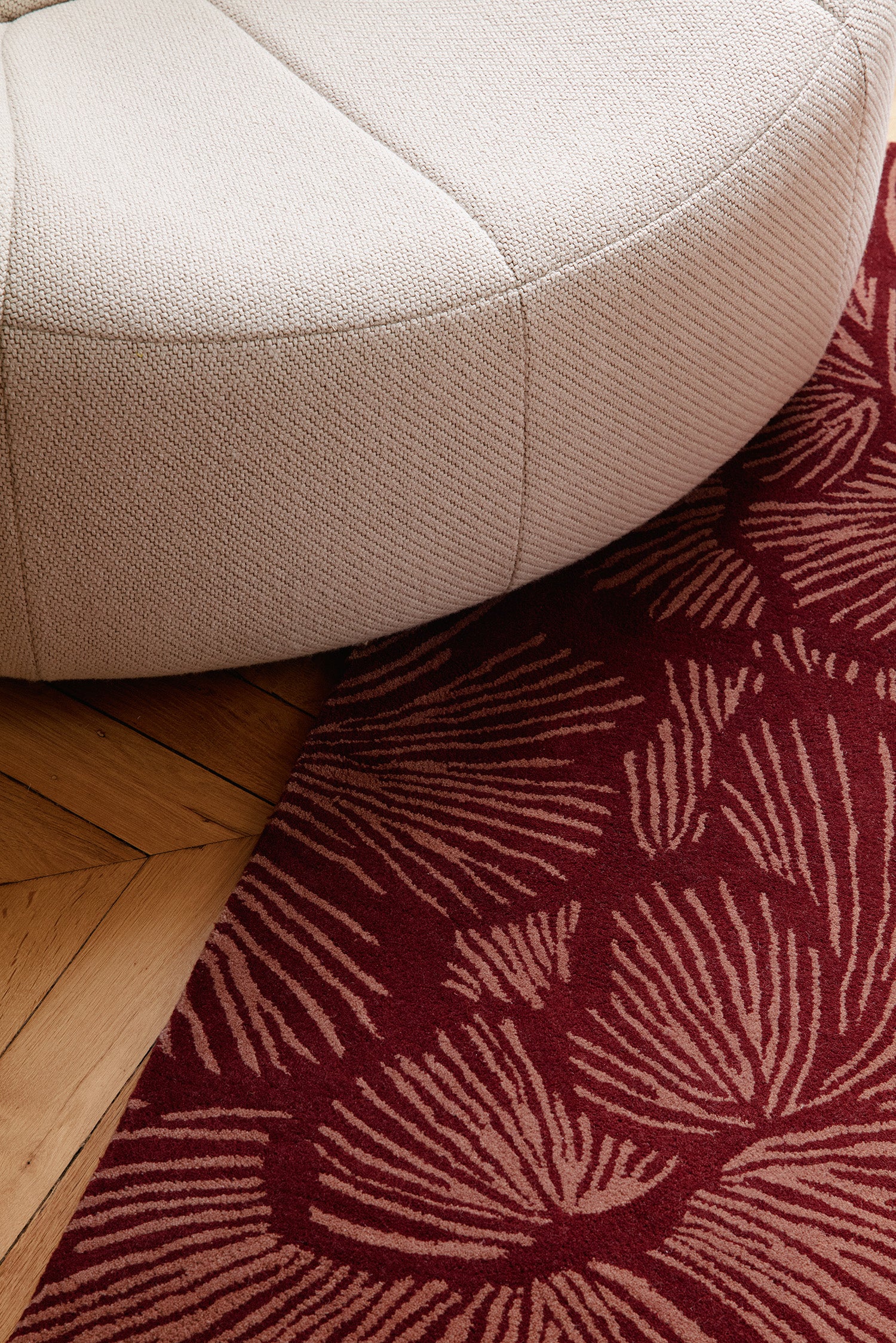 toulemonde-bochart-gala-bordeaux-tapis-laine-tuft-main-floral image 4