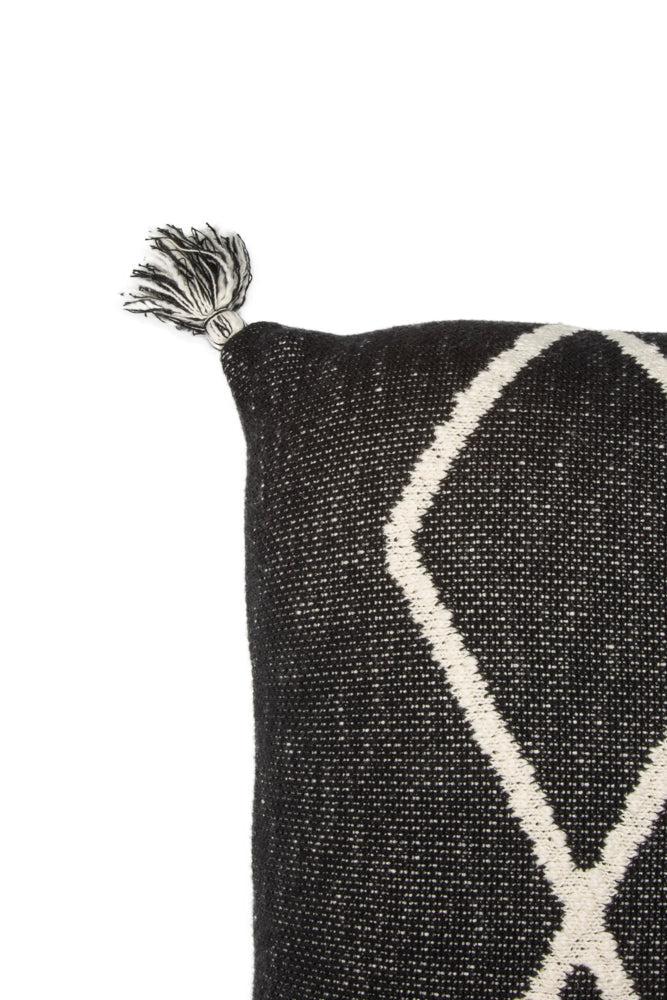 lorena-canals-coussin-lavable-oasis-black image 7
