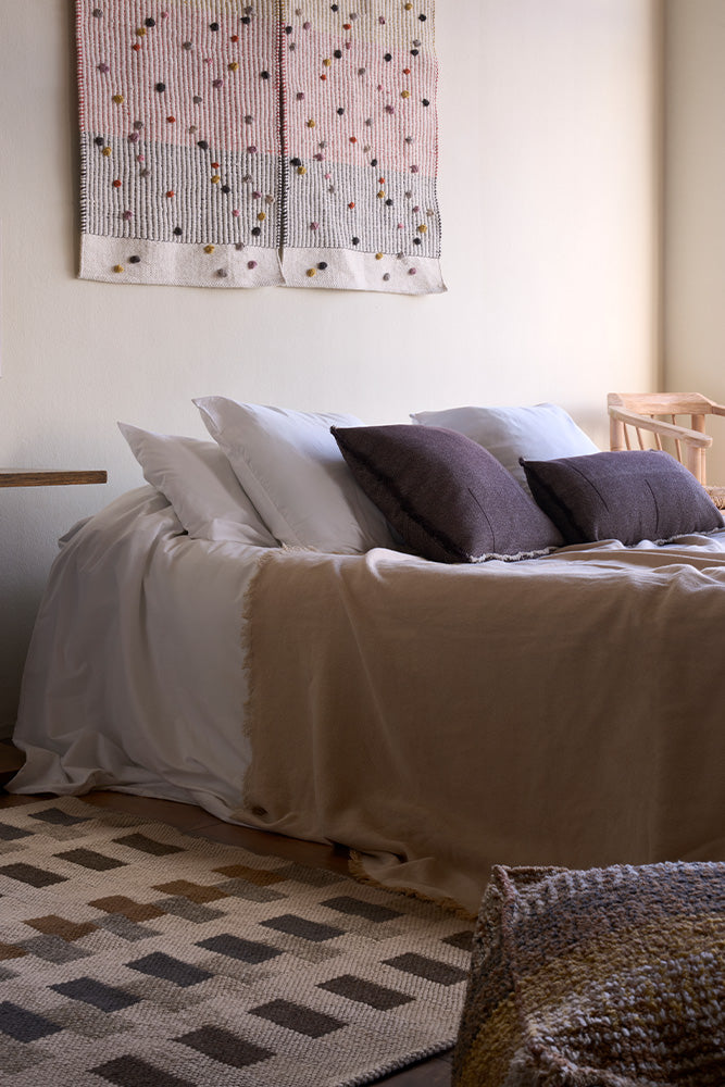 lorena-canals-coffebean-coussin-carr-vertical image 4