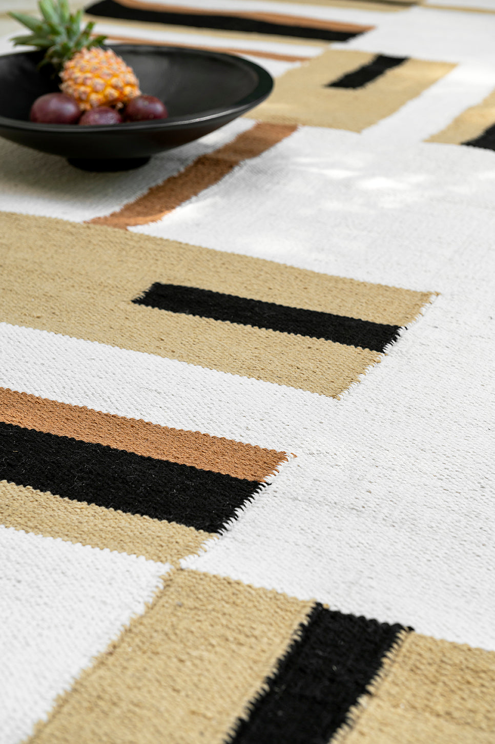 toulemonde-bochart-tandeta-tapis-durrie-tiss-plat-beige-outdoor image 6