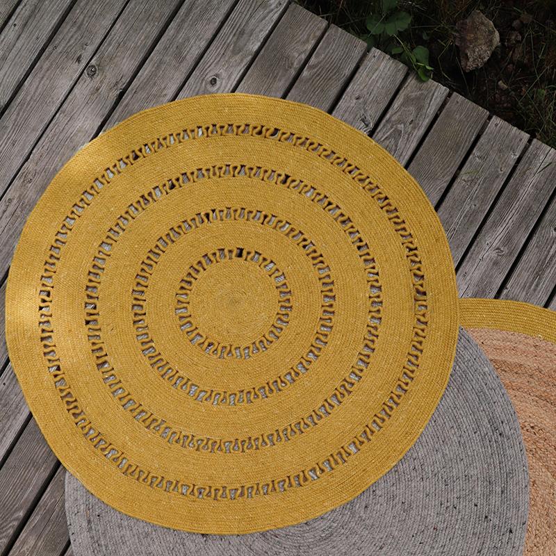 nattiot-bibek-mangue-m-tapis-rond-en-laine-feutr-e-ajour-e image 5