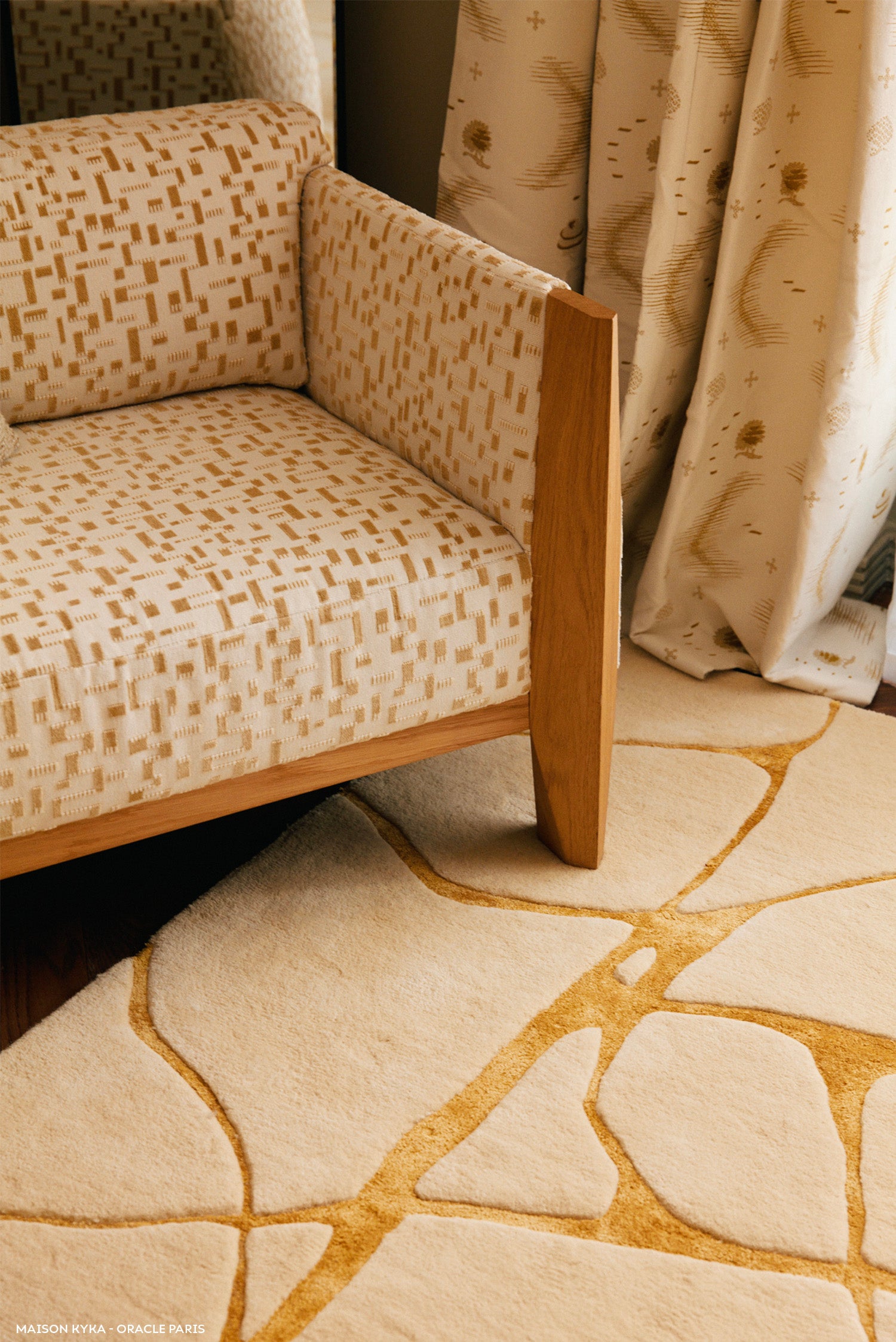 toulemonde-bochart-ambre-naturel-tapis-laine-et-viscose-blanc-or image 4