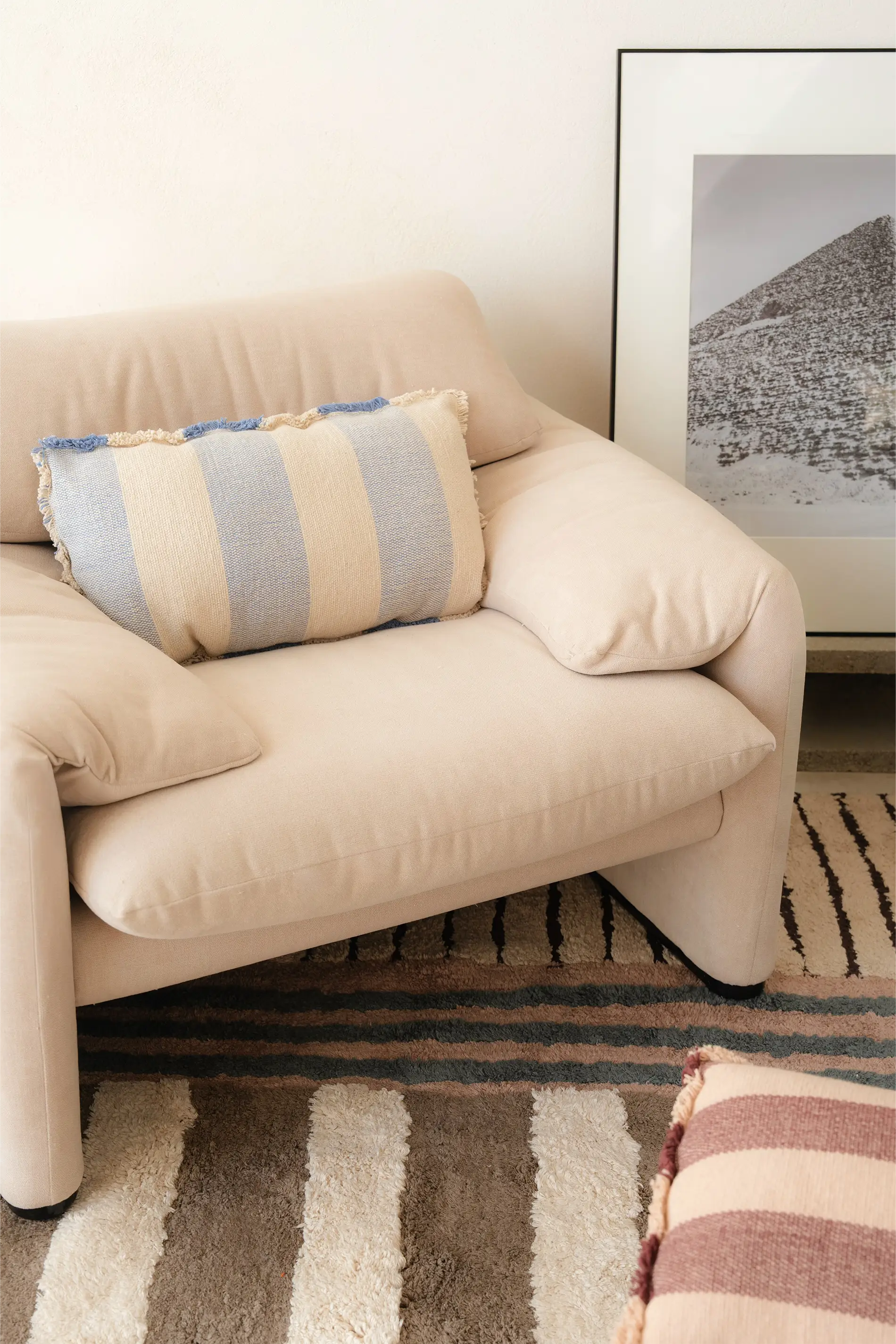 lorena-canals-lines-blue-coussin-rectangulaire image 2