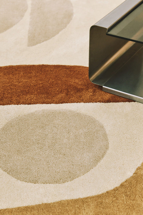 toulemonde-bochart-la-nuit-beige-tapis-sonia-laudet-200x240-250x300-outdoor image 5