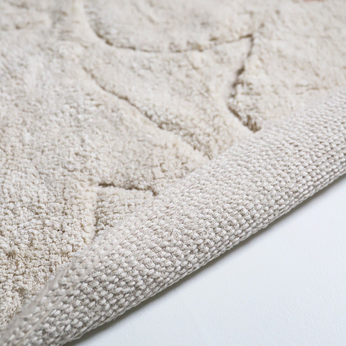 nattiot-gentle-flora-rond-tapis-chambre-enfant-coton-lavable-motif-fleurs image 4