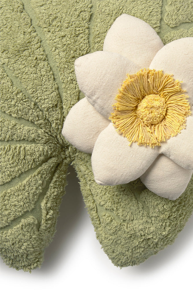 lorena-canals-water-lily-coussin-de-sol image 4