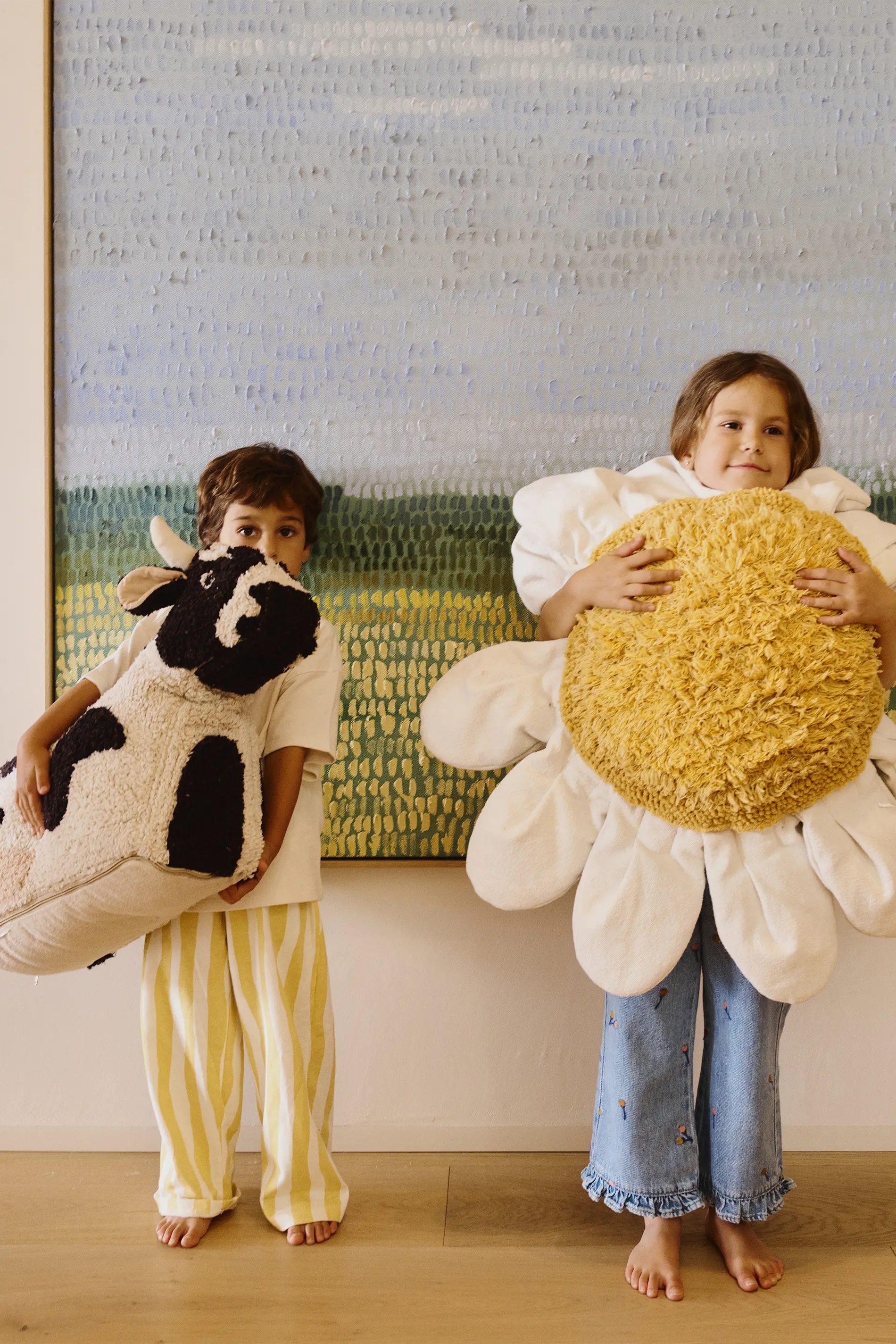 lorena-canals-pouf-lola-the-cow image 4