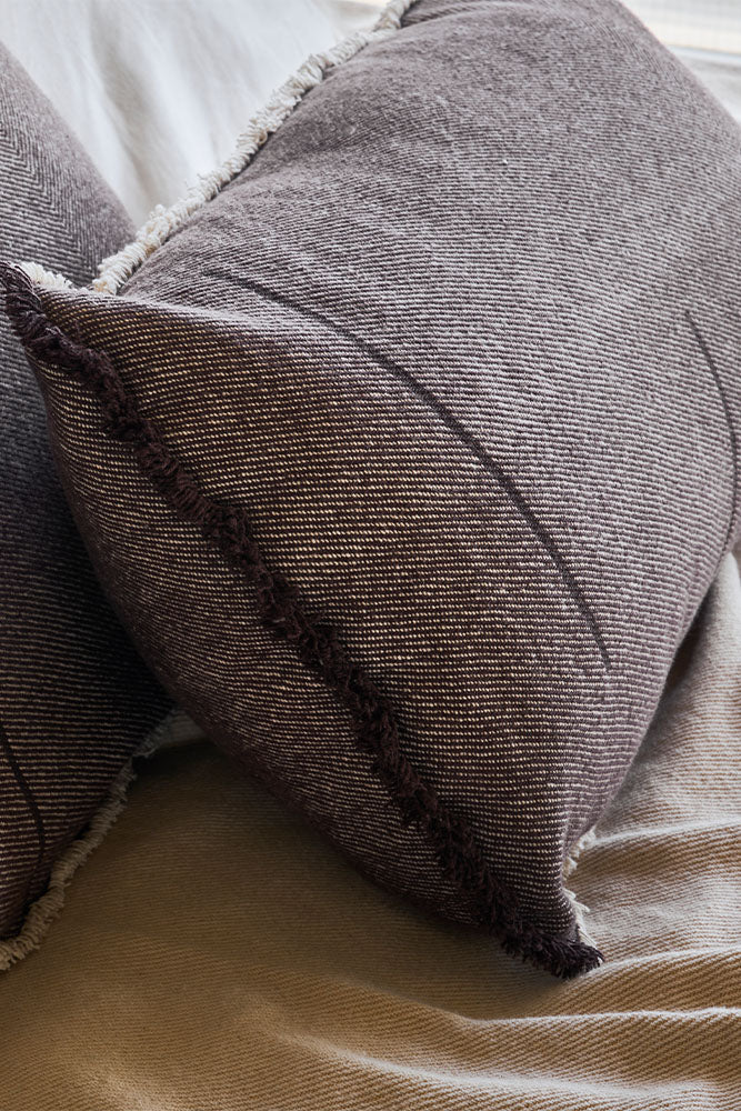 lorena-canals-coussin-rectangulaire-vertical-coffeebean image 2