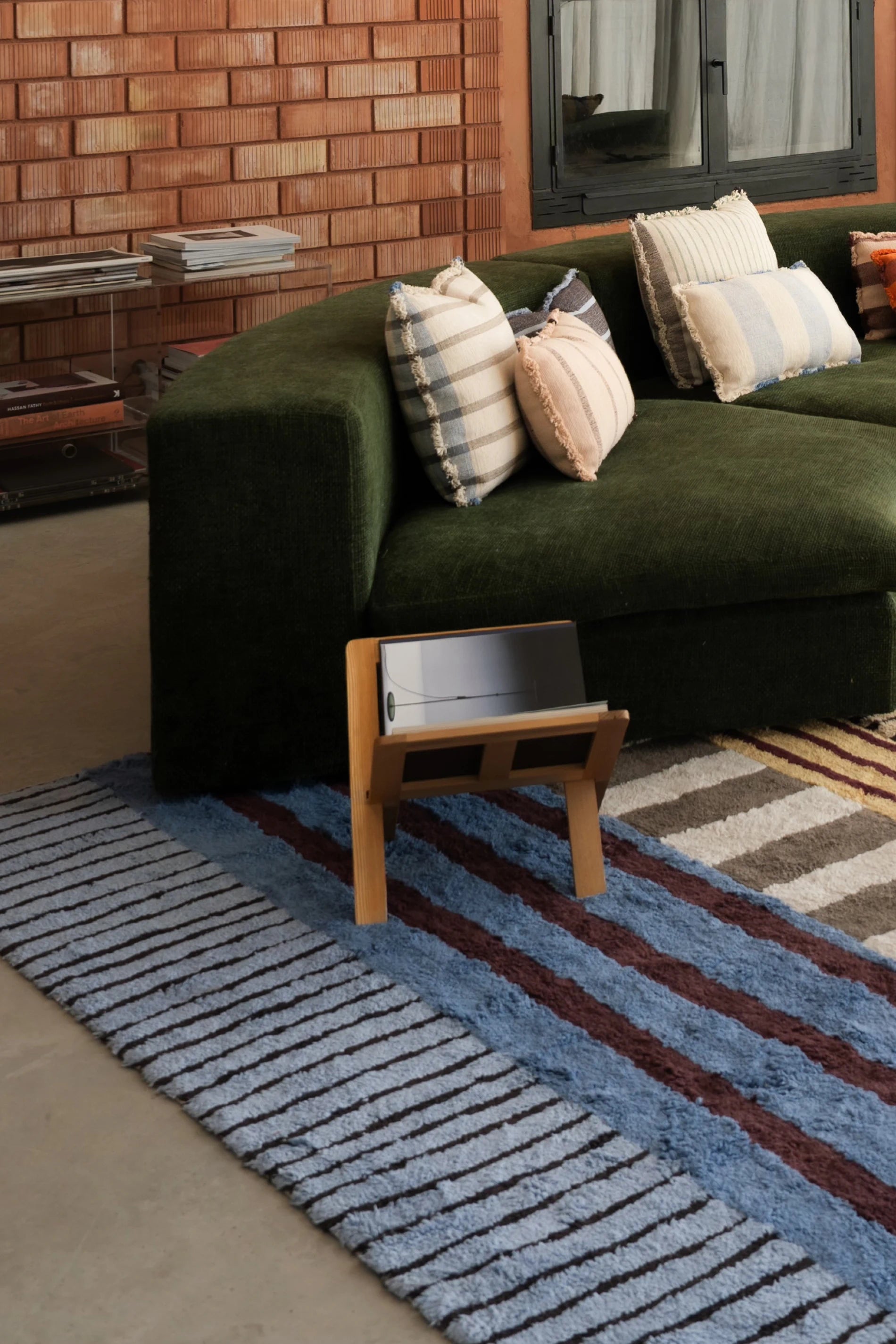 lorena-canals-color-on-tapis-lavable-indigo-blue image 3