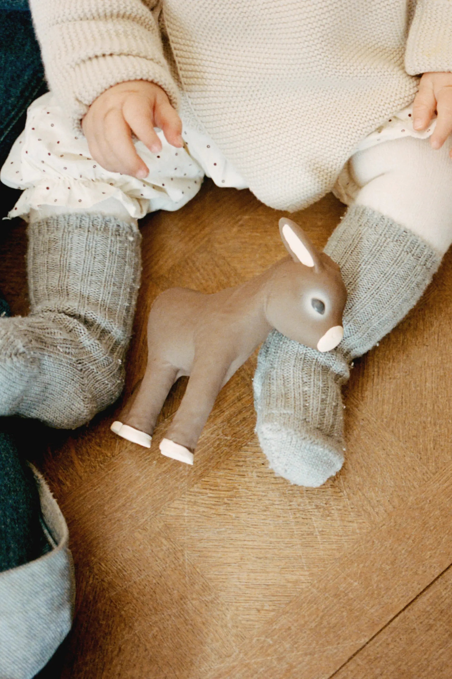 lorena-canals-hector-the-donkey-anneau-de-dentition-b-b image 5