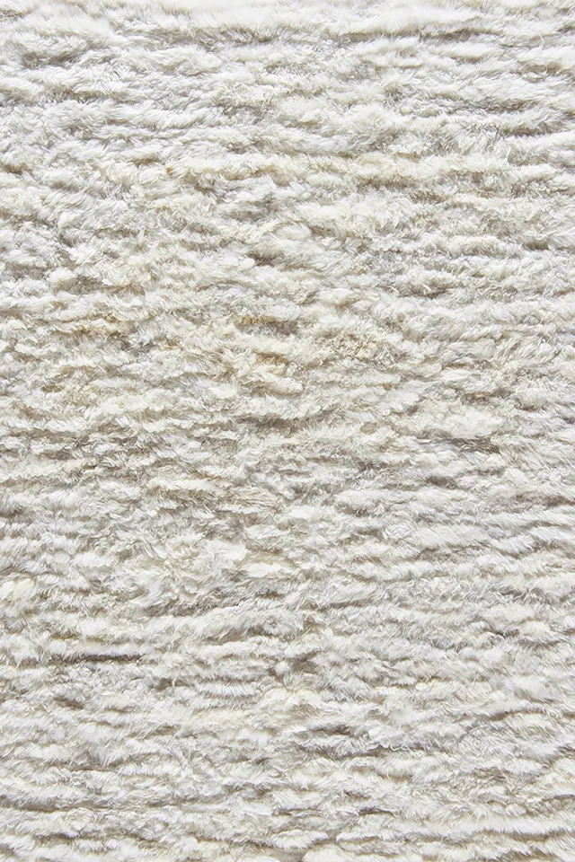 toulemonde-bochart-toison-blanc-cru-tapis-en-peau-lain-e-tiss-e-main image 1