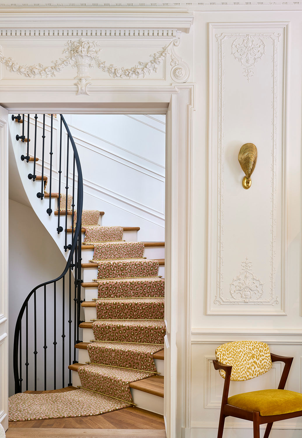 toulemonde-bochart-l-opard-rose-tapis-en-laine-tuft-main image 4