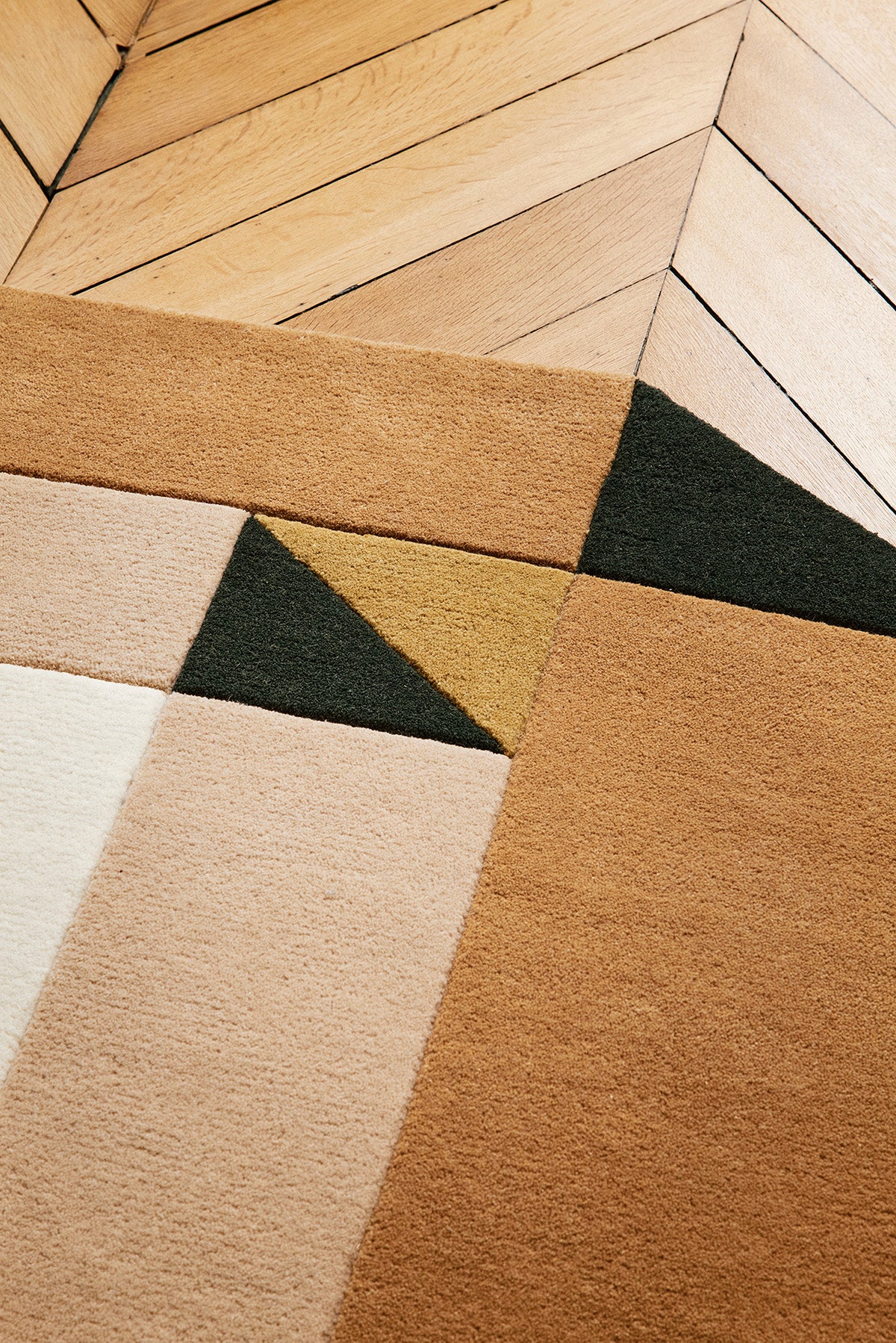 toulemonde-bochart-palatin-miel-tapis-laine-tuft-main-170x240-200x300-250x350 image 5