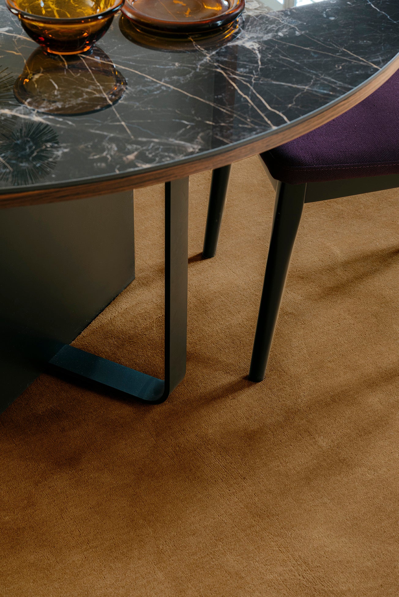 toulemonde-bochart-signature-ocre-tapis-en-laine image 3