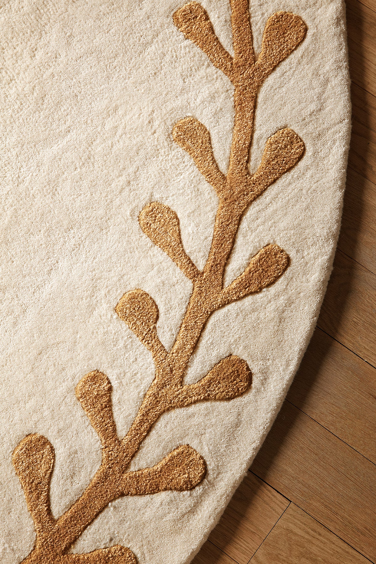 toulemonde-bochart-kalamata-tapis-tuft-main-motif-olivier image 2