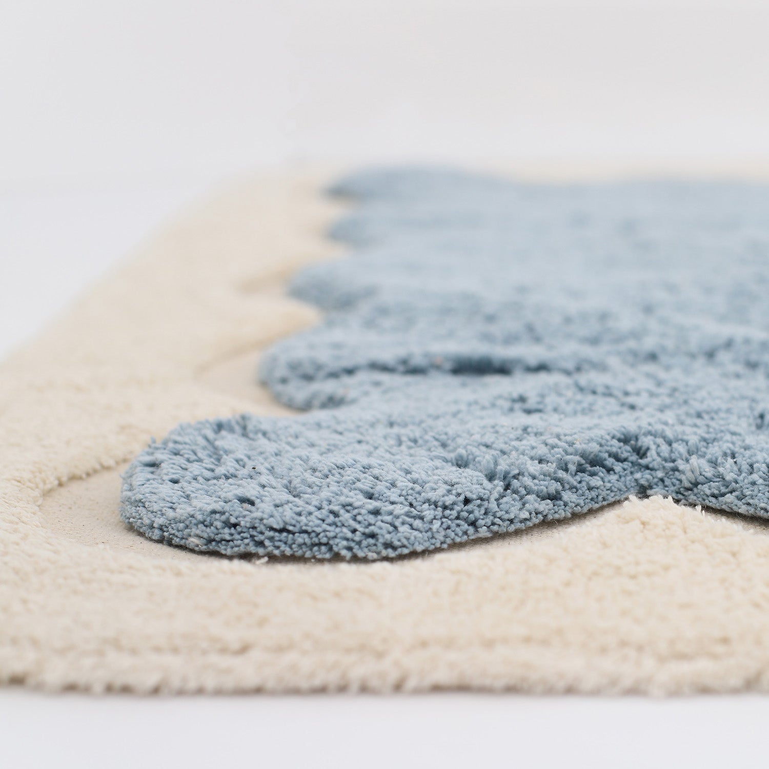 nattiot-alfonsina-cloud-blue-tapis-enfant-festonn image 2