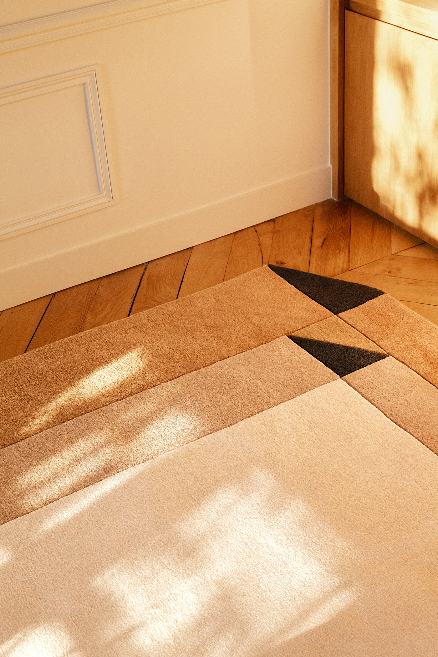 toulemonde-bochart-palatin-miel-tapis-laine-tuft-main-170x240-200x300-250x350 image 8
