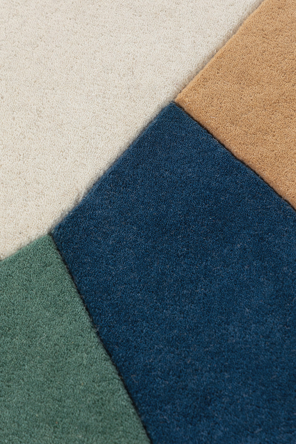 toulemonde-bochart-facette-tapis-graphique-art-d-co image 7