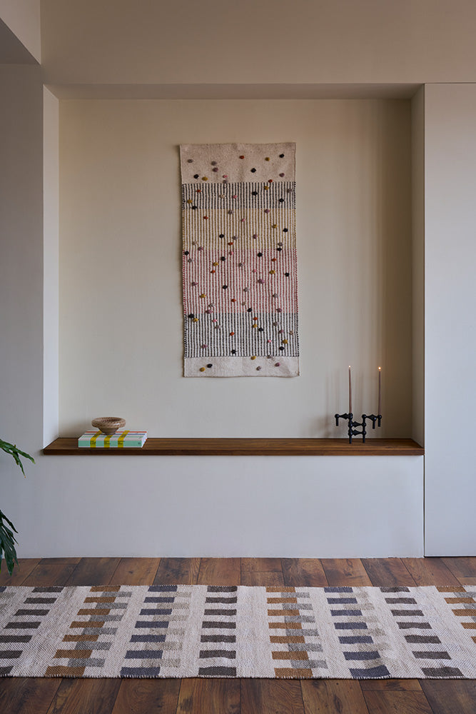 lorena-canals-handloom-intersecting-natural-tapis-de-couloir image 2