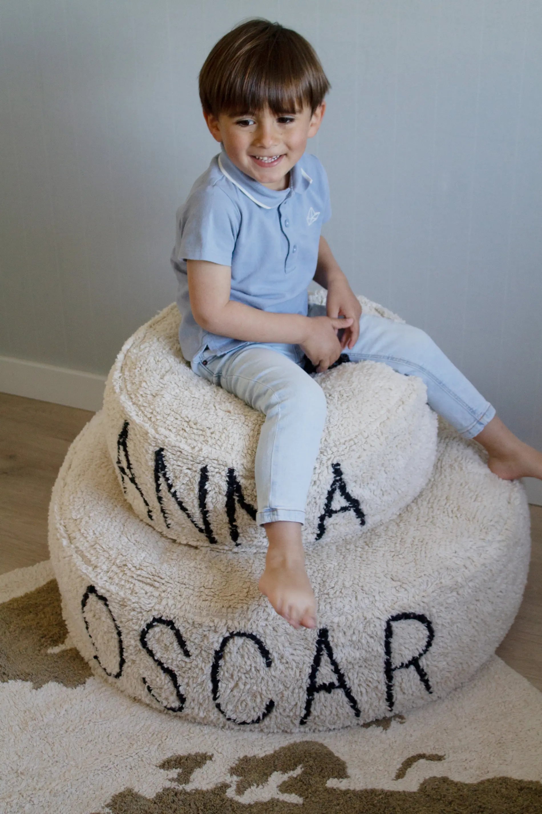 lorena-canals-pouf-personnalisable-pr-nom image 2