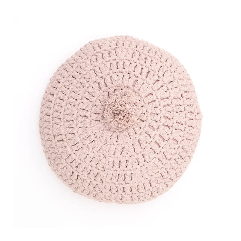 nattiot-lenka-coussin-coton-rond-crochet-rose-nude image 1