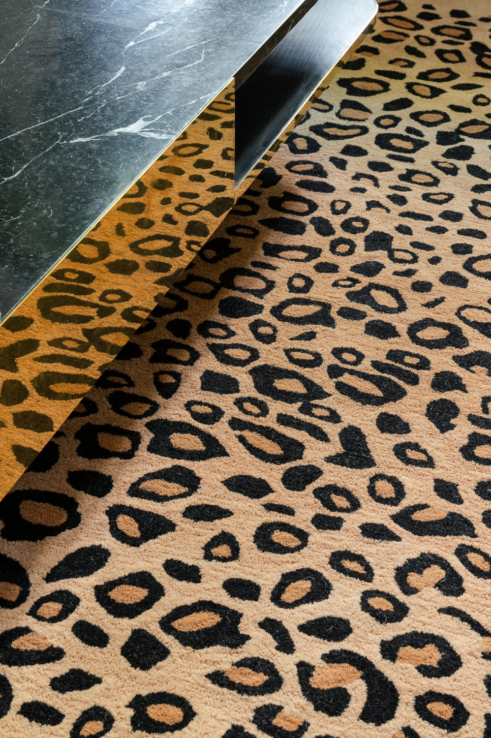 toulemonde-bochart-leo-beige-tapis-l-opard-laine-nouvelle-z-lande image 2