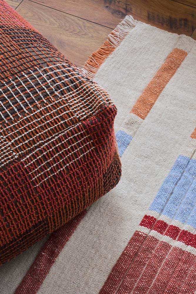 lorena-canals-pouf-city-r-versible-maple-red-pouf-tuft-2-faces image 3
