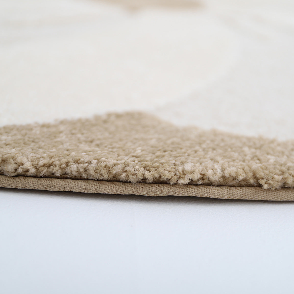 nattiot-elsa-tapis-enfant-fleur-rond-cru-beige image 7