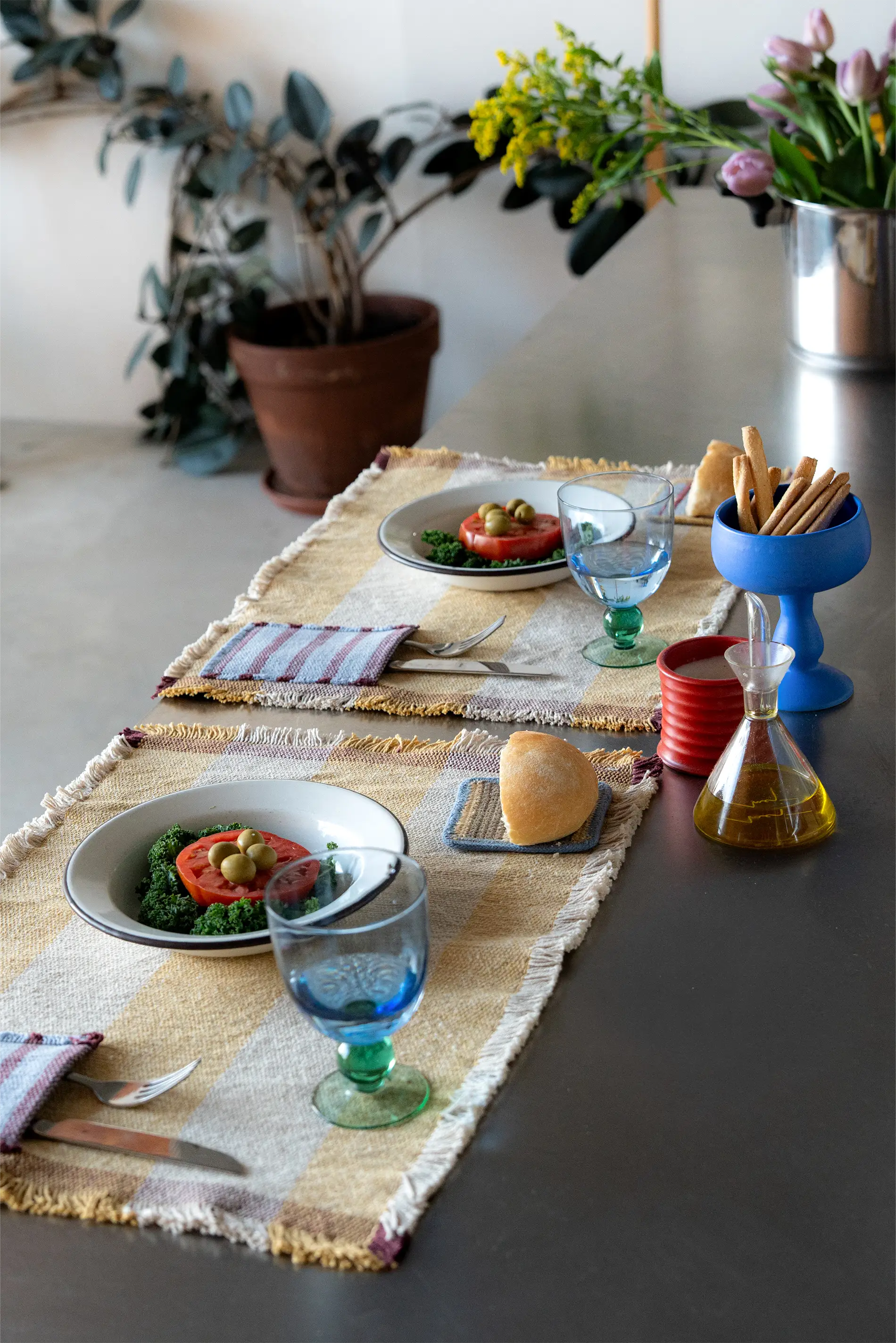 lorena-canals-pack-de-2-sets-de-table-handloom-avec-poche-honey image 3