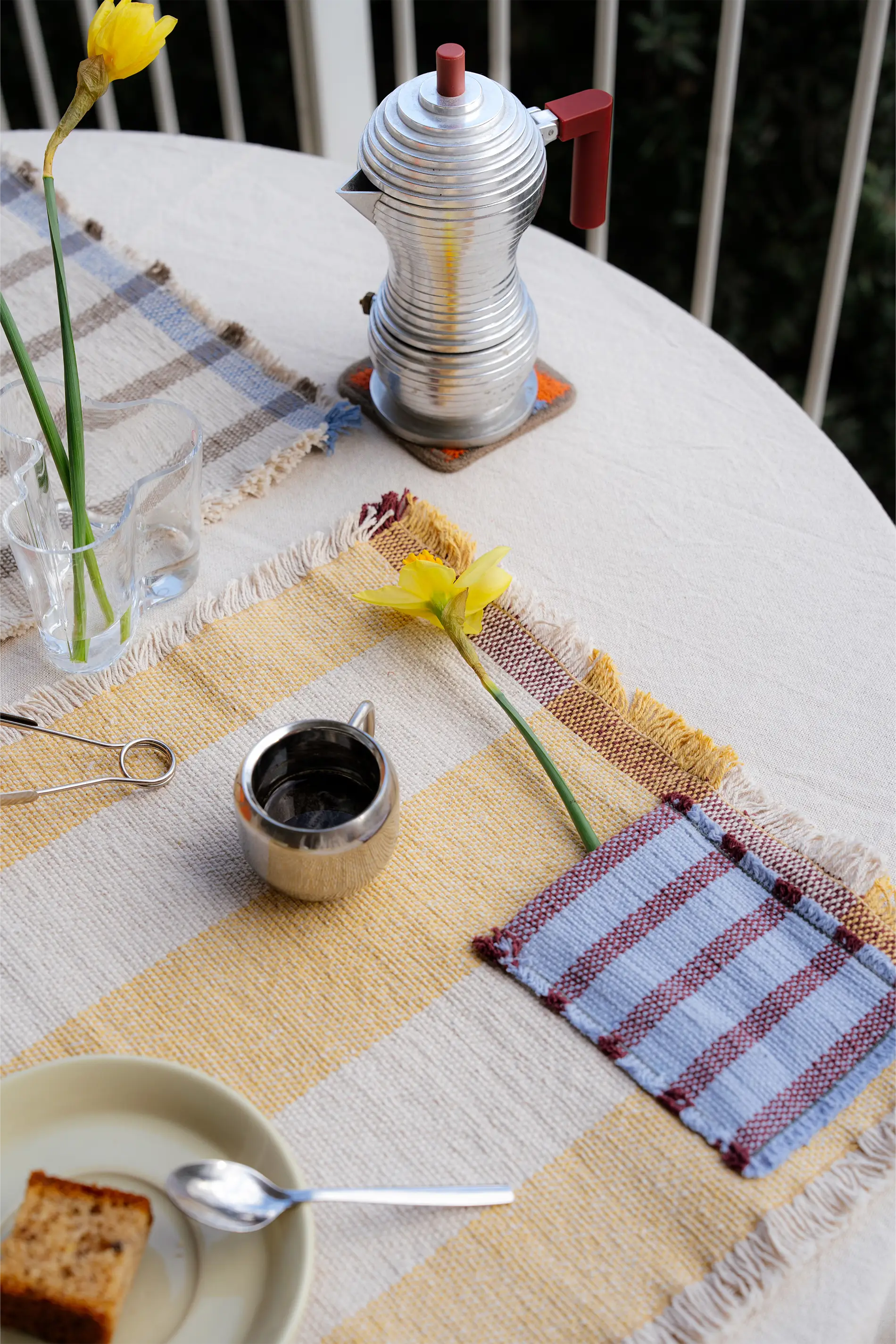 lorena-canals-pack-de-2-sets-de-table-handloom-avec-poche-honey image 2