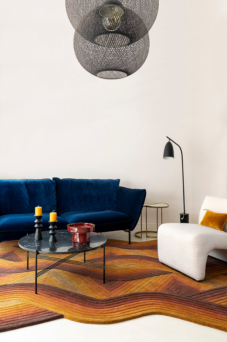 toulemonde-bochart-flow-ocre-tapis-laine-tuft-main-samuel-acoceberry image 3