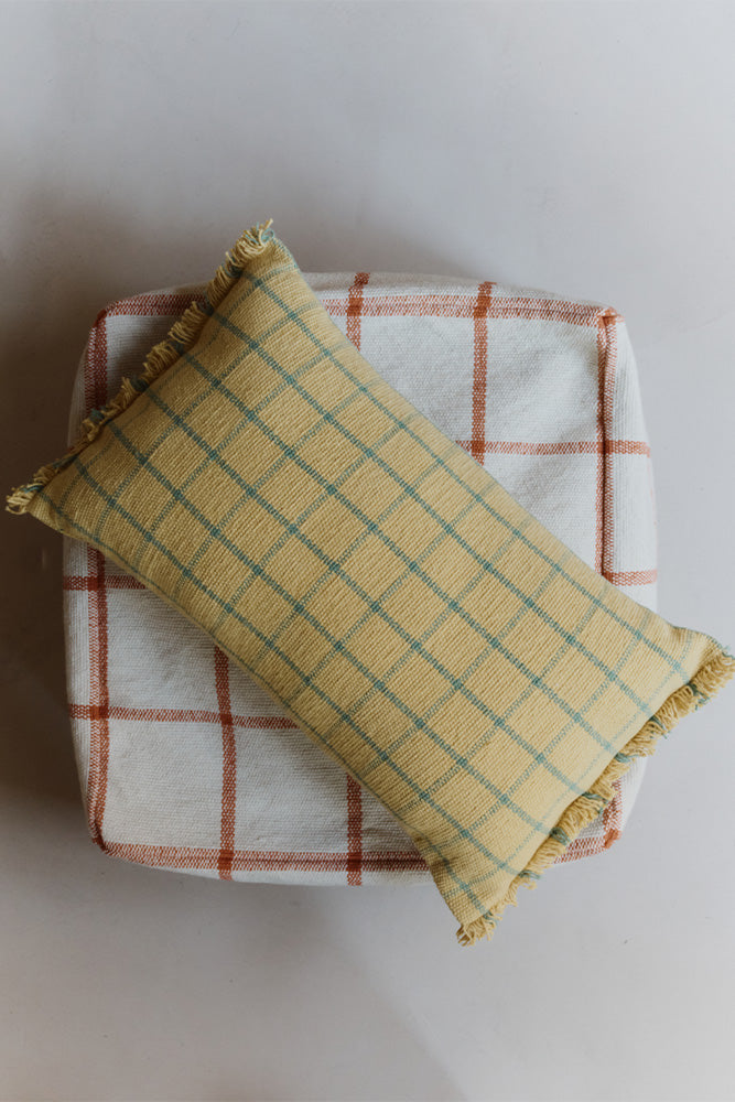 lorena-canals-coussin-geo-block-honey-coussin-bauhaus image 2