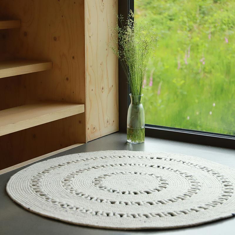 nattiot-bibek-naturel-m-tapis-rond-laine-feutr-e-ajour-e-fait-main image 2