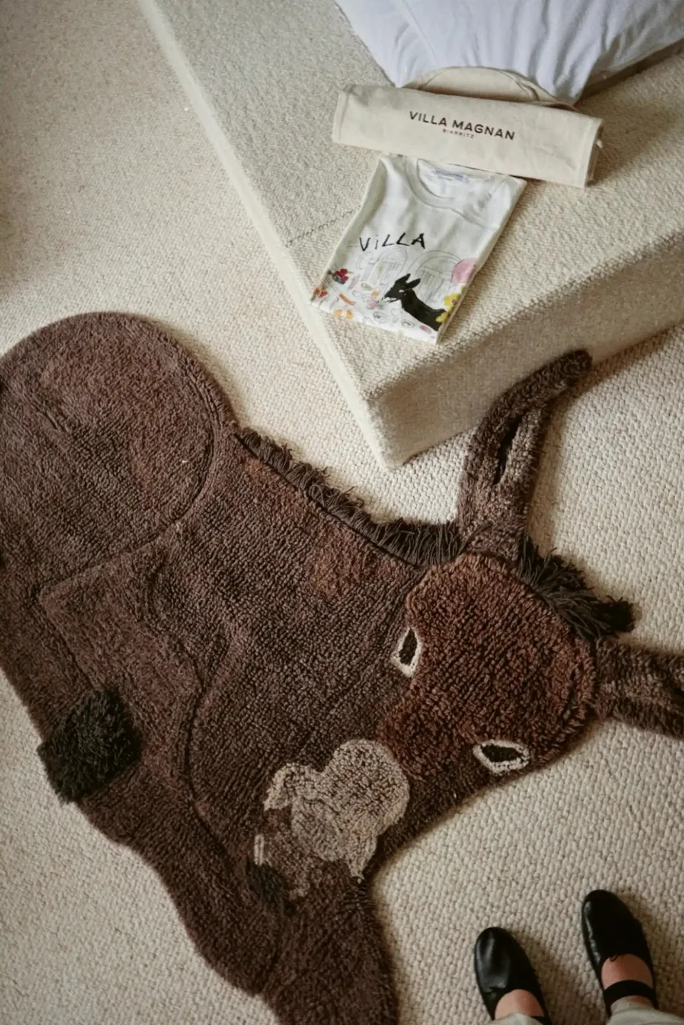 lorena-canals-hector-the-donkey-tapis-en-laine image 1