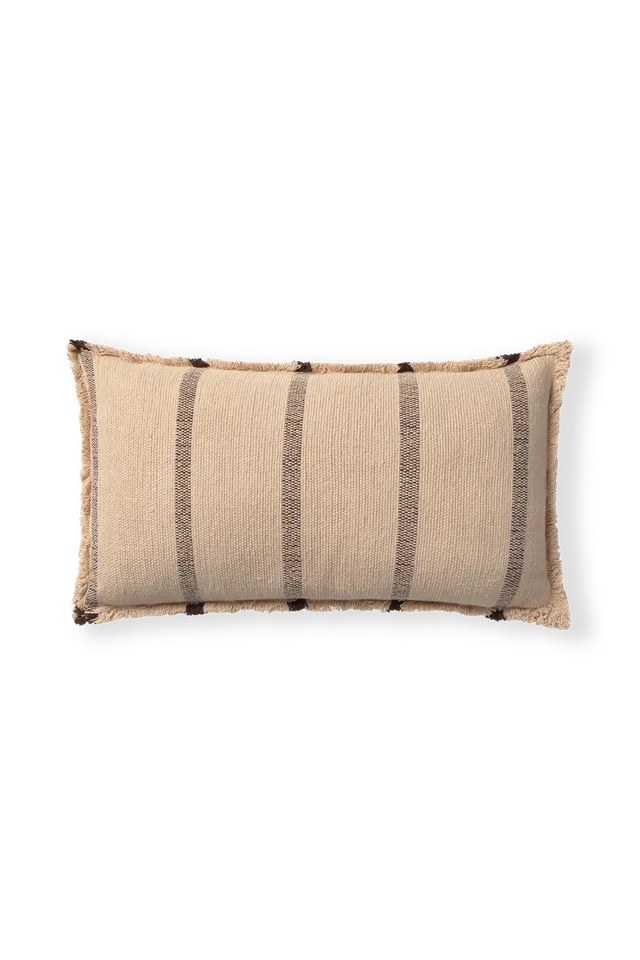 lorena-canals-coussin-rectangulaire-lines-rose-coussin-tiss-main image 1