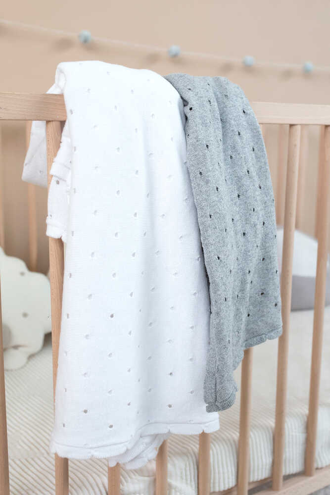 lorena-canals-plaid-biscuit-white-lange-emmaillotage-coton image 3