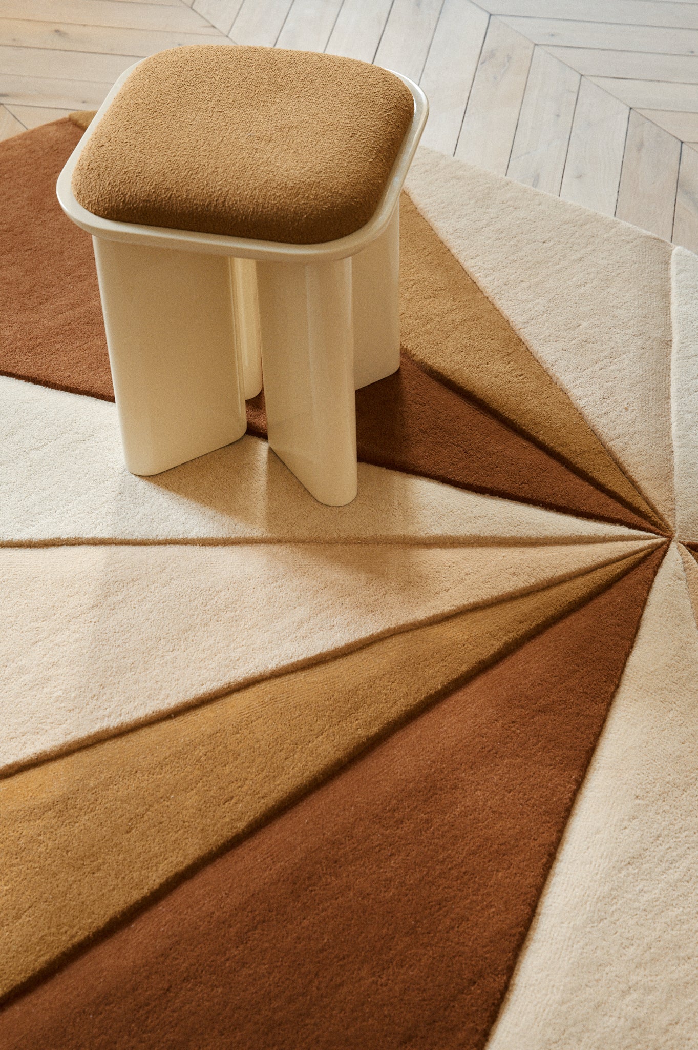 toulemonde-bochart-ventail-tapis-motif-rayonnant image 3