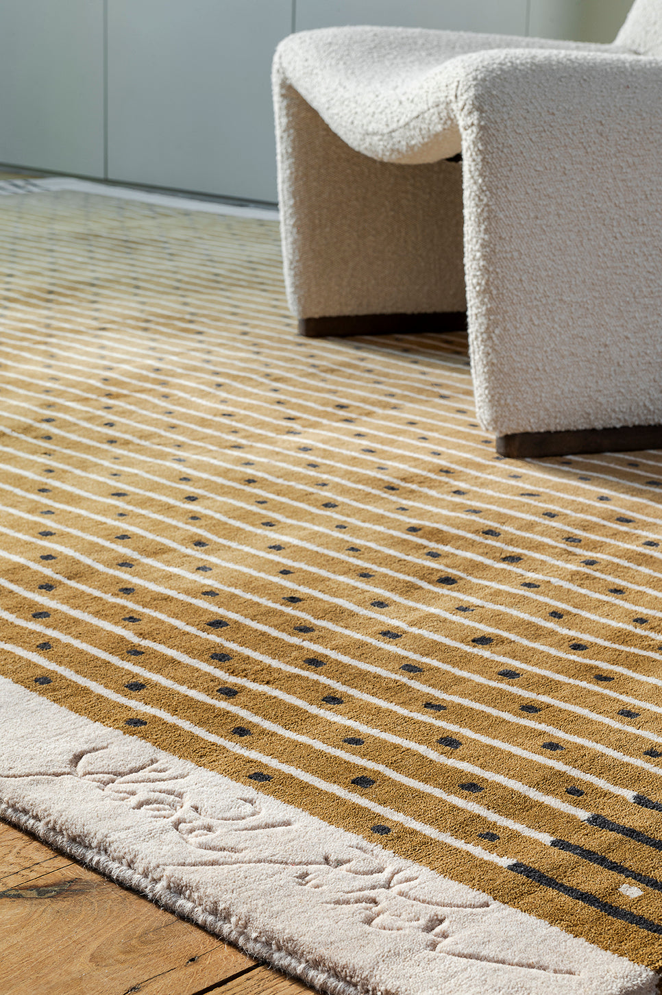 toulemonde-bochart-exclamation-tabac-tapis-brun-en-laine-tuft-main image 4