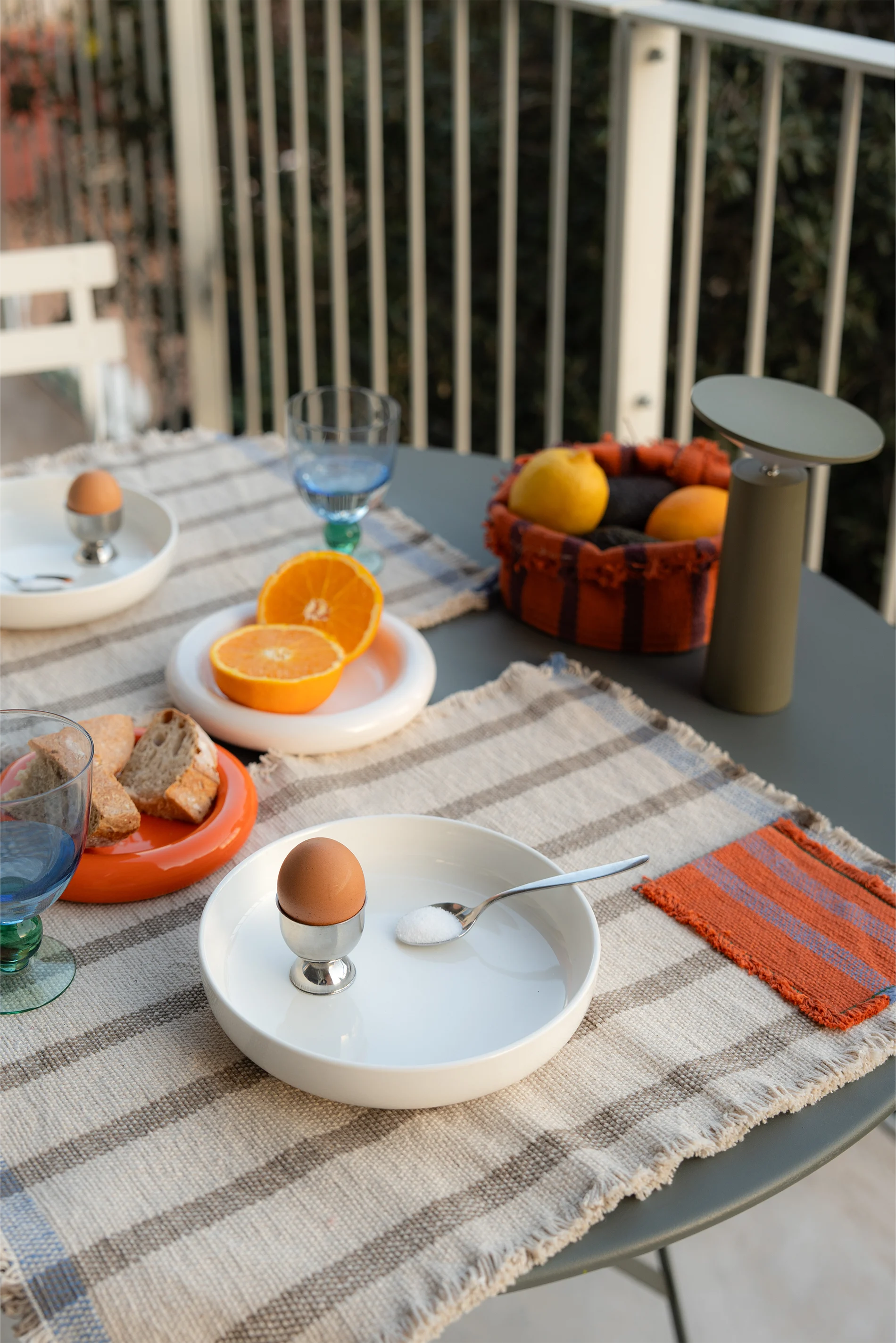 lorena-canals-pack-de-2-sets-de-table-handloom-avec-poche-soil-brown image 2