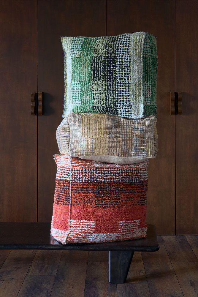 lorena-canals-pouf-city-r-versible-maple-red-pouf-tuft-2-faces image 4