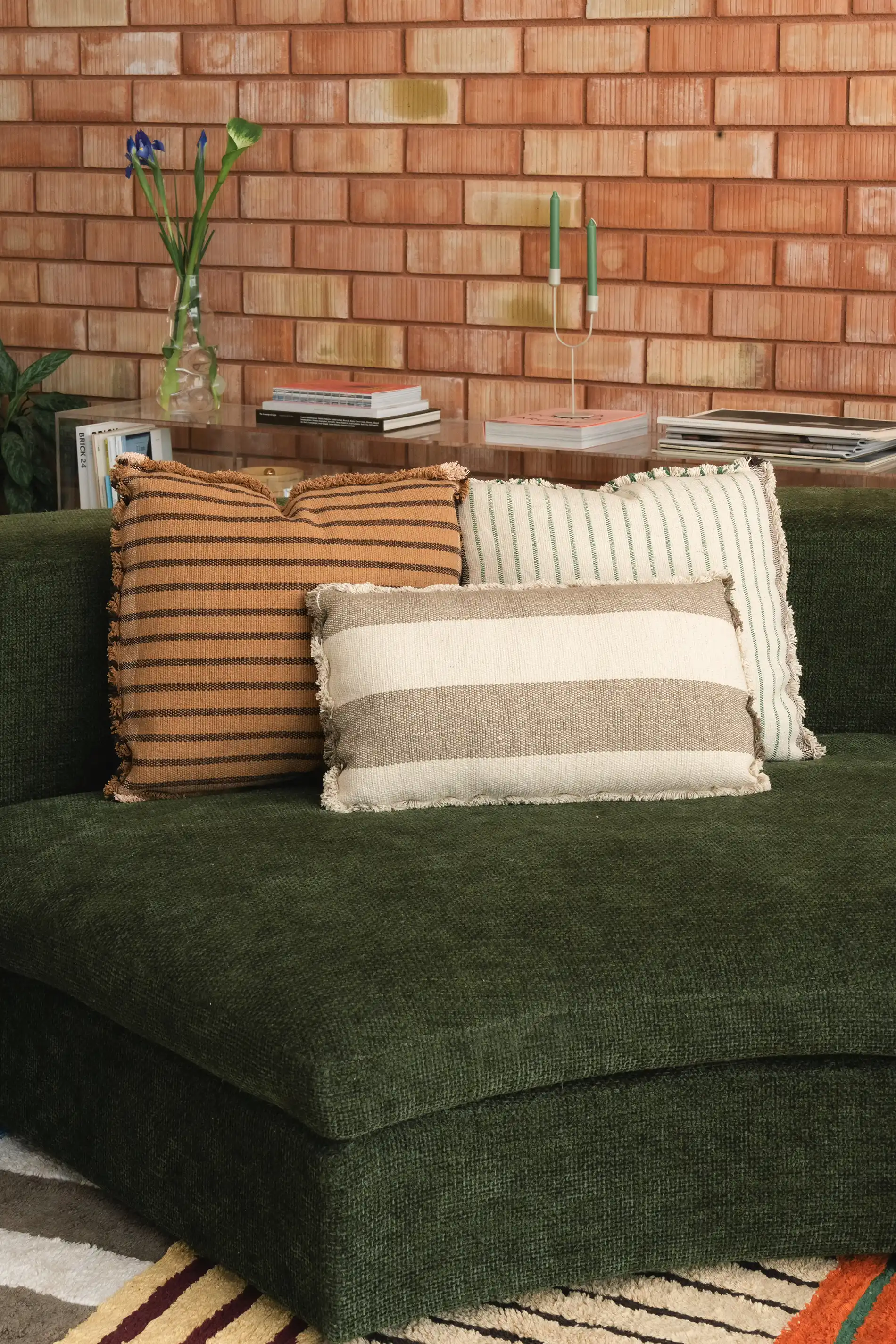 lorena-canals-lines-ochre-coussin-tiss-main image 2