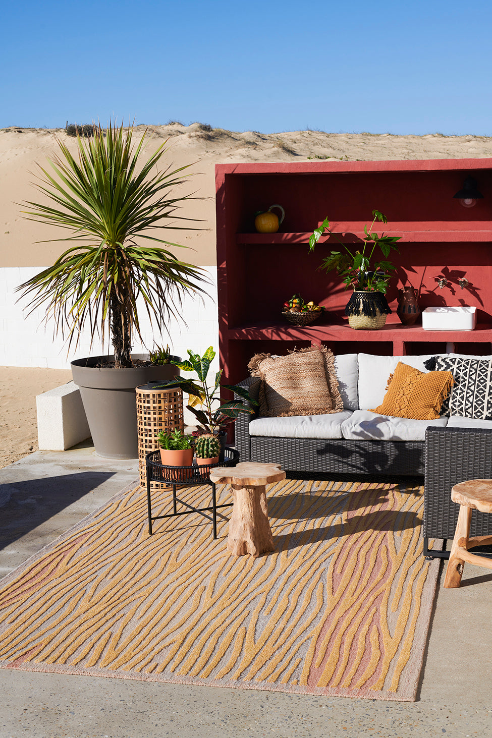 toulemonde-bochart-petra-beige-200x300-tapis-outdoor-tuft-main image 2