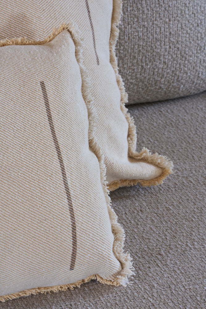 lorena-canals-coussin-rectangulaire-vertical-natural image 3