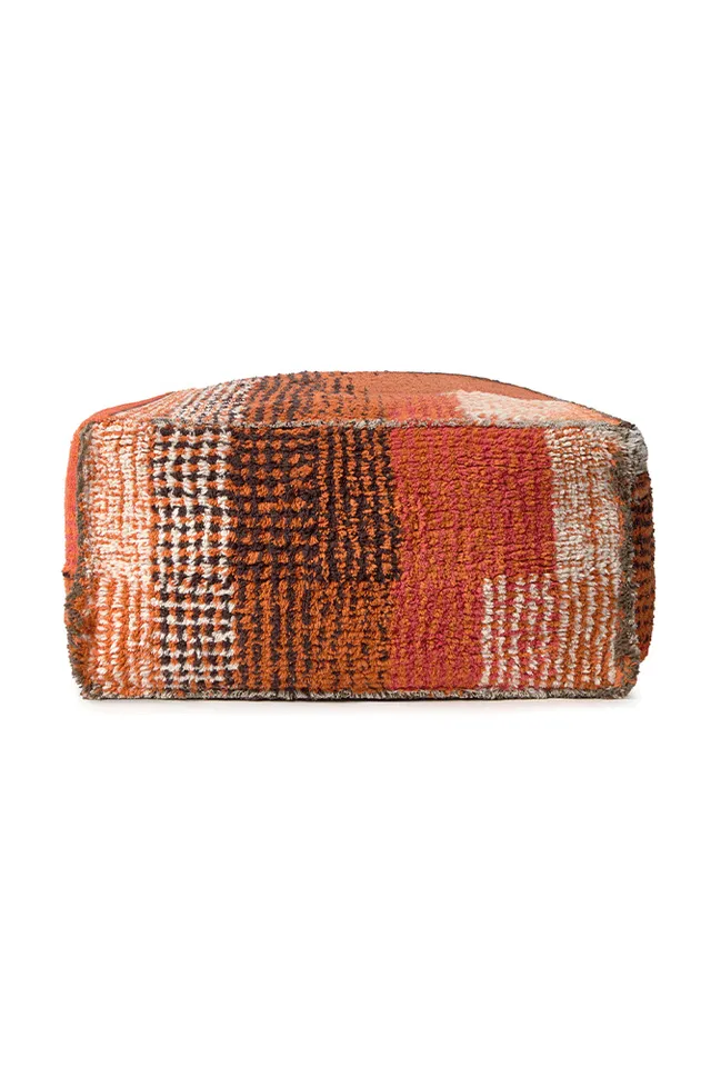 lorena-canals-pouf-city-r-versible-maple-red-pouf-tuft-2-faces image 1
